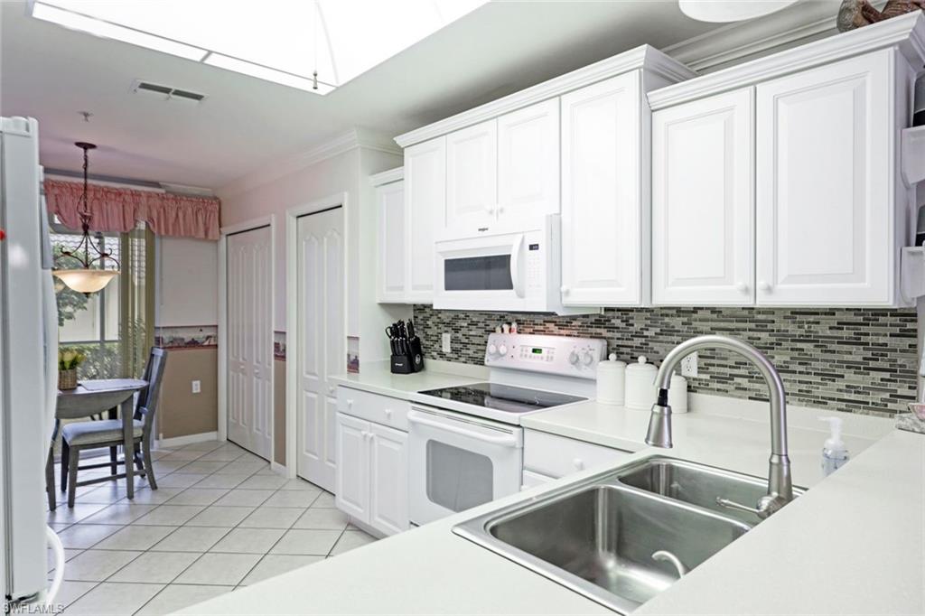 10527 Washingtonia Palm WAY Unit: 4015