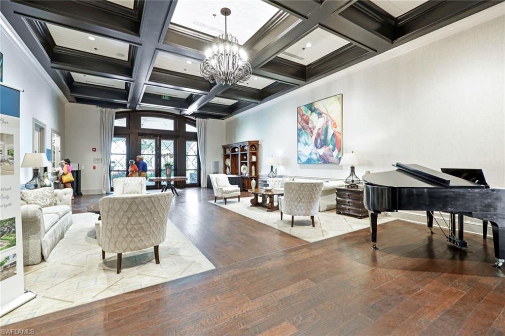 10527 Washingtonia Palm WAY Unit: 4015