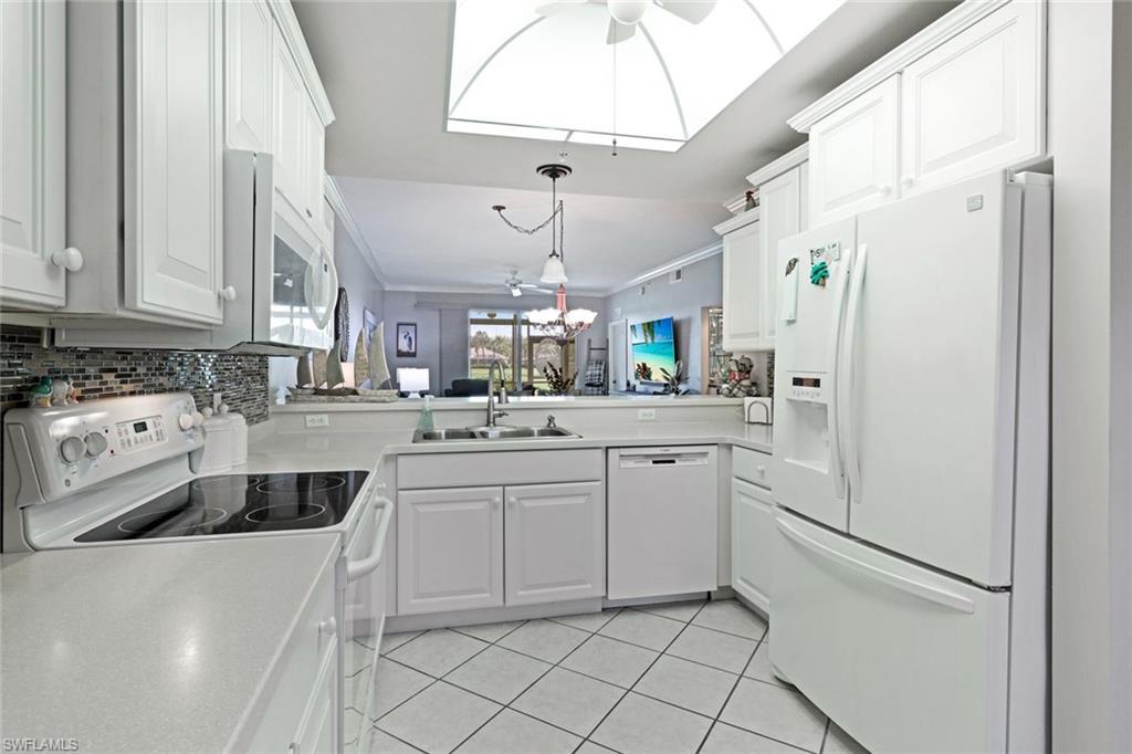10527 Washingtonia Palm WAY Unit: 4015