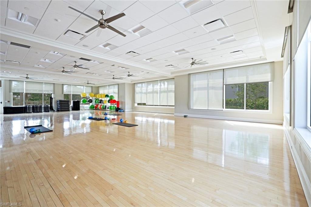 10527 Washingtonia Palm WAY Unit: 4015