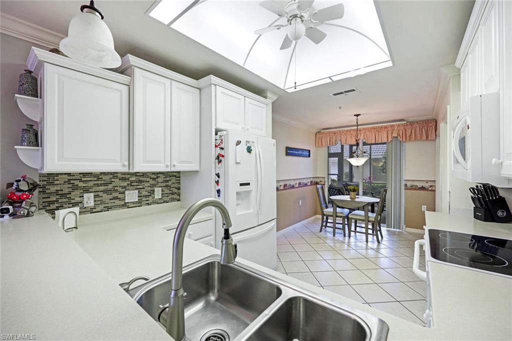 10527 Washingtonia Palm WAY Unit: 4015