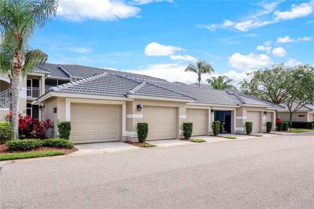 10527 Washingtonia Palm WAY Unit: 4015