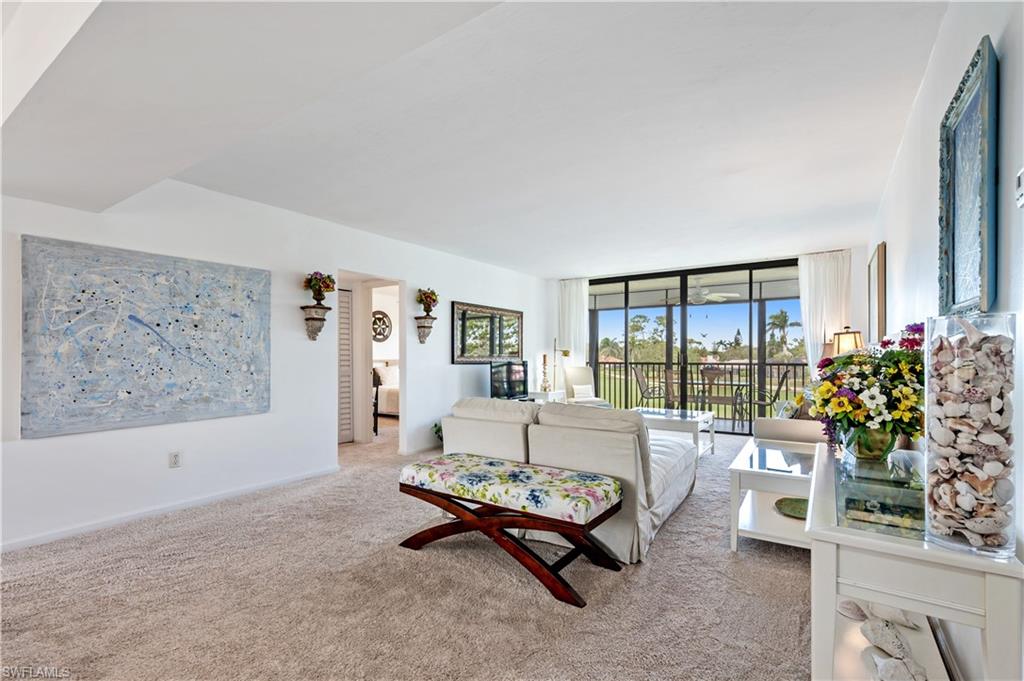 415 Augusta BLVD Unit: 307