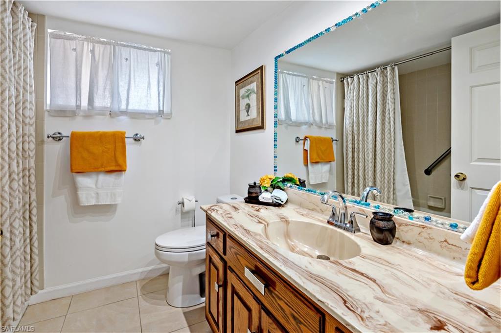 415 Augusta BLVD Unit: 307
