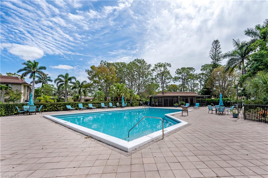 415 Augusta BLVD Unit: 307