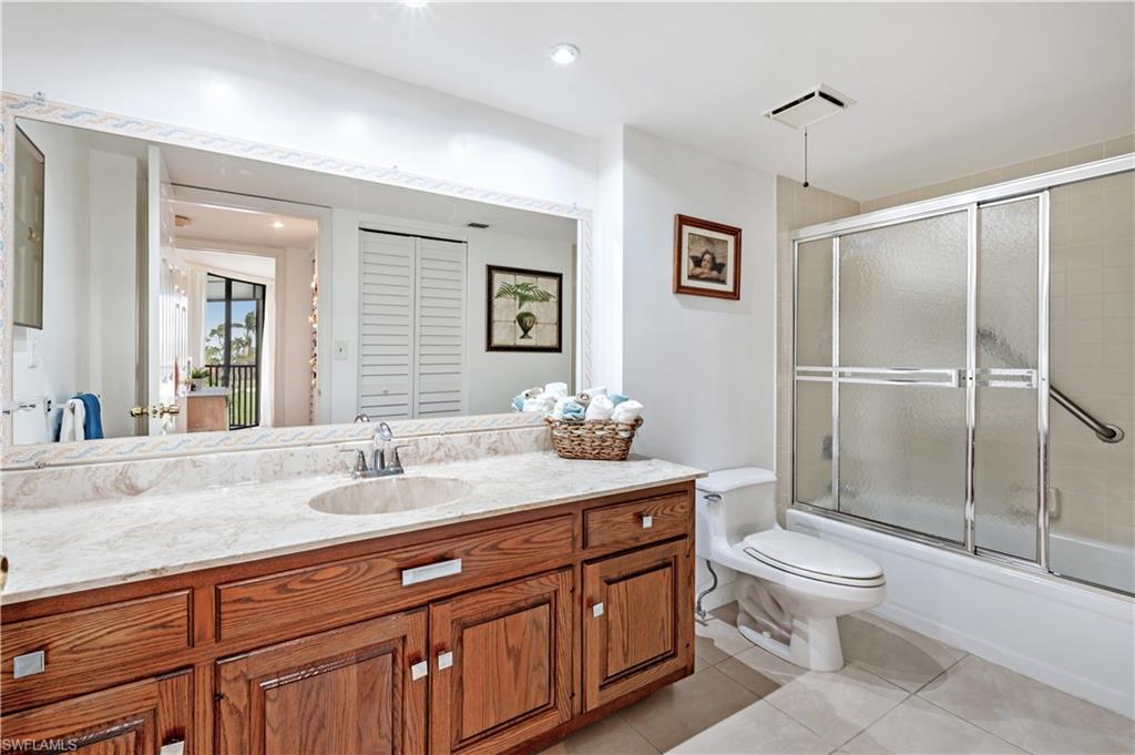 415 Augusta BLVD Unit: 307