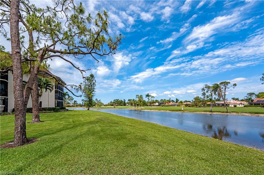 415 Augusta BLVD Unit: 307