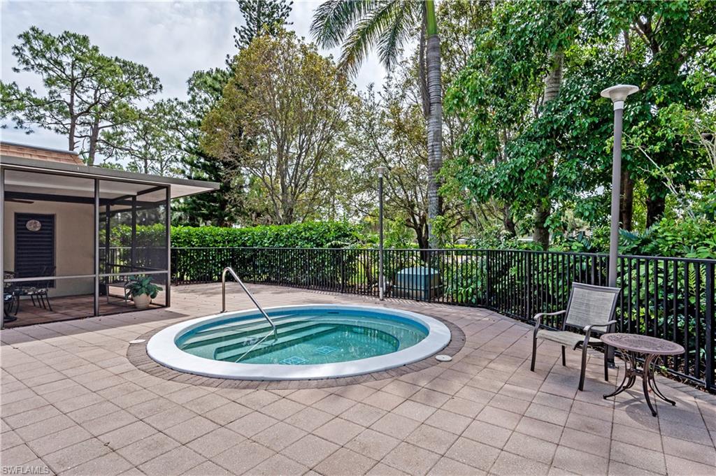 415 Augusta BLVD Unit: 307