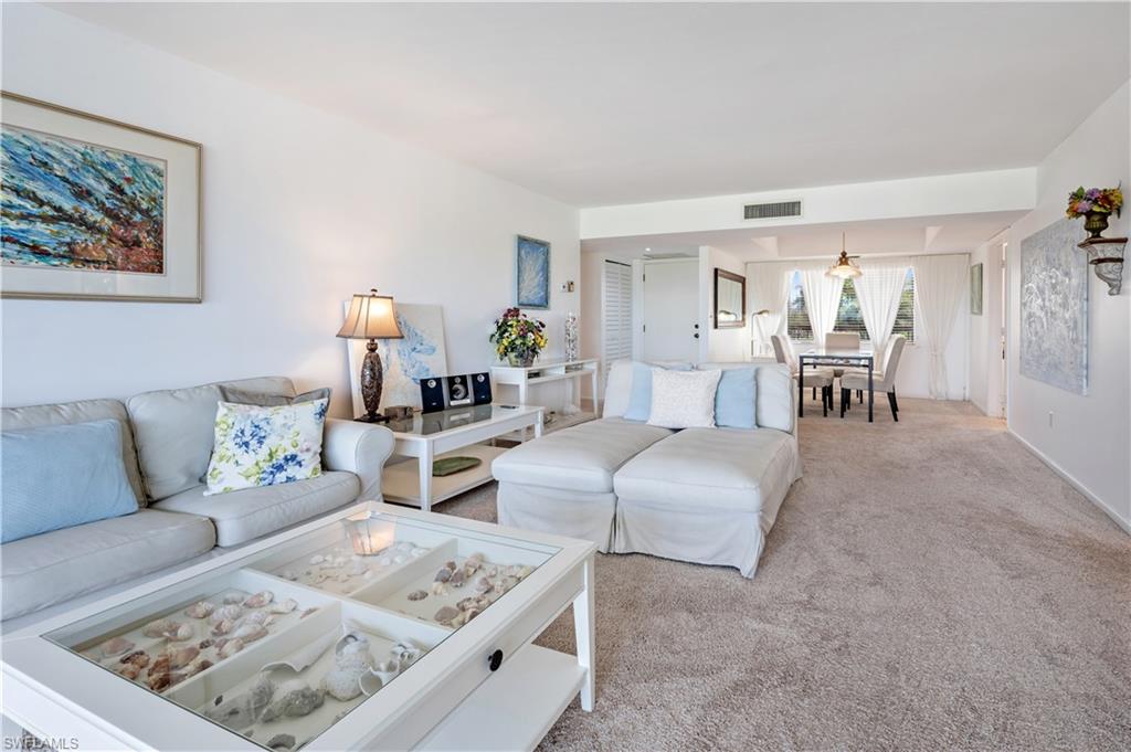 415 Augusta BLVD Unit: 307