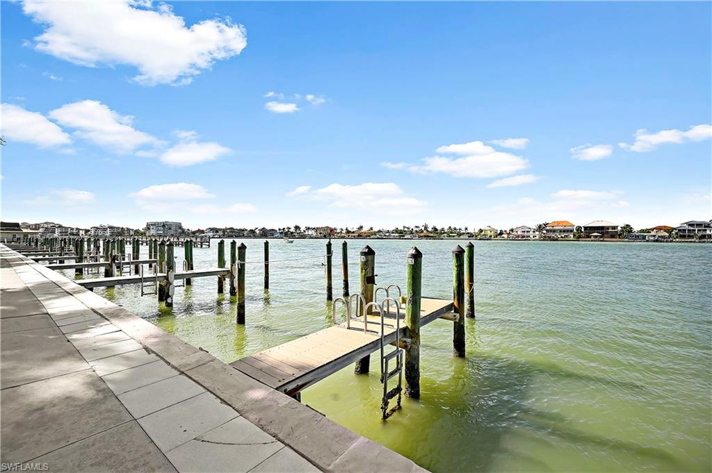 1215 Edington PL Unit: E4