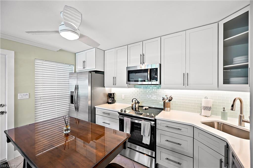 1215 Edington PL Unit: E4