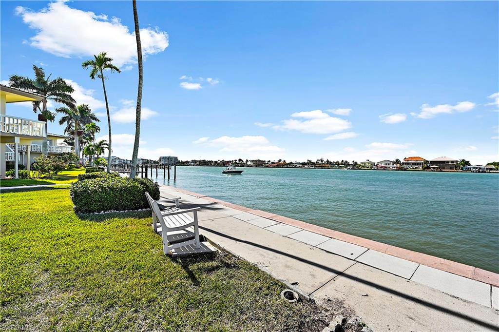 1215 Edington PL Unit: E4