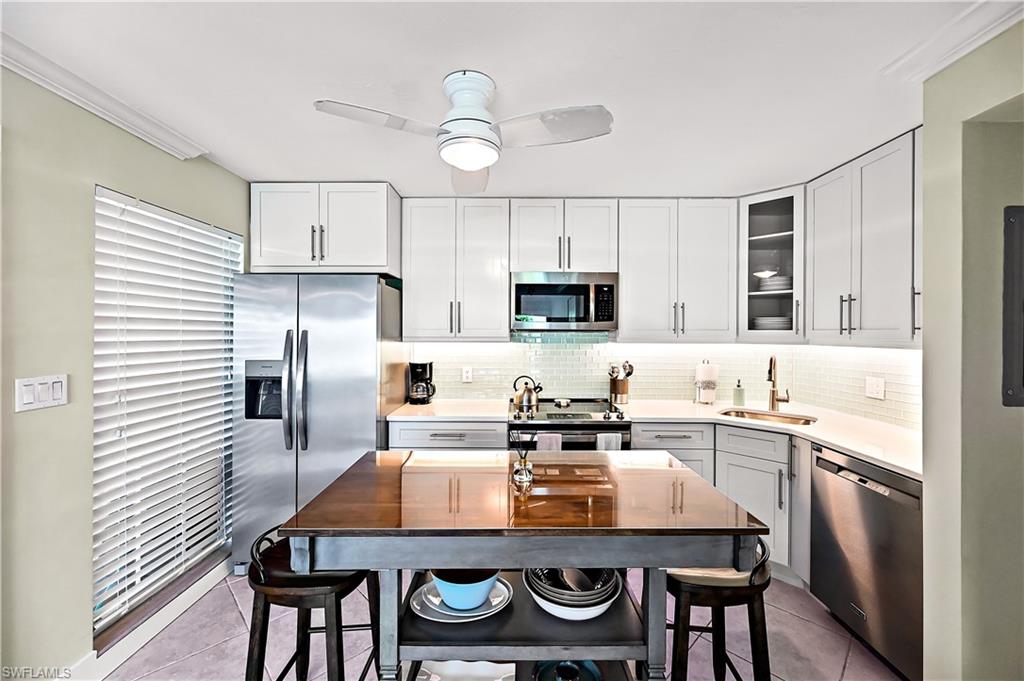 1215 Edington PL Unit: E4
