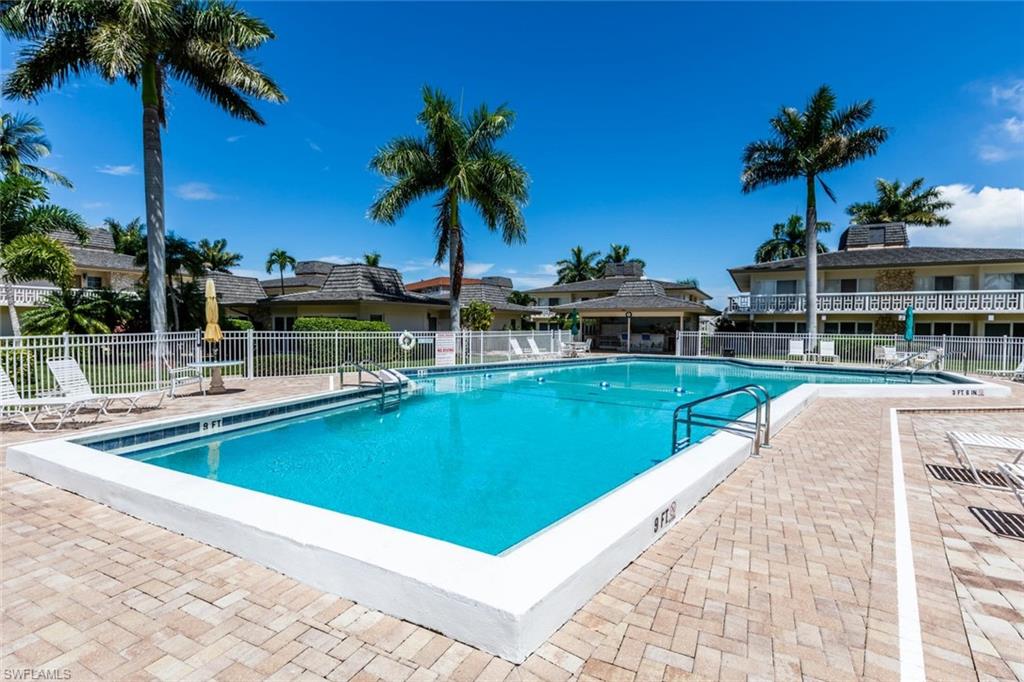 1215 Edington PL Unit: E4