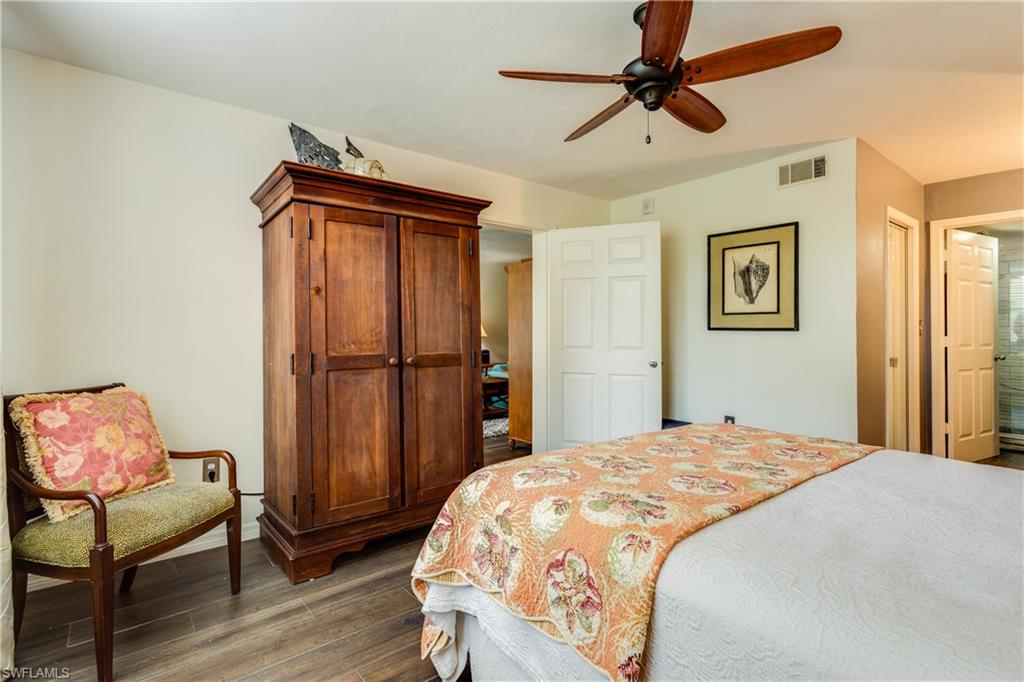285 Naples Cove DR Unit: 1302