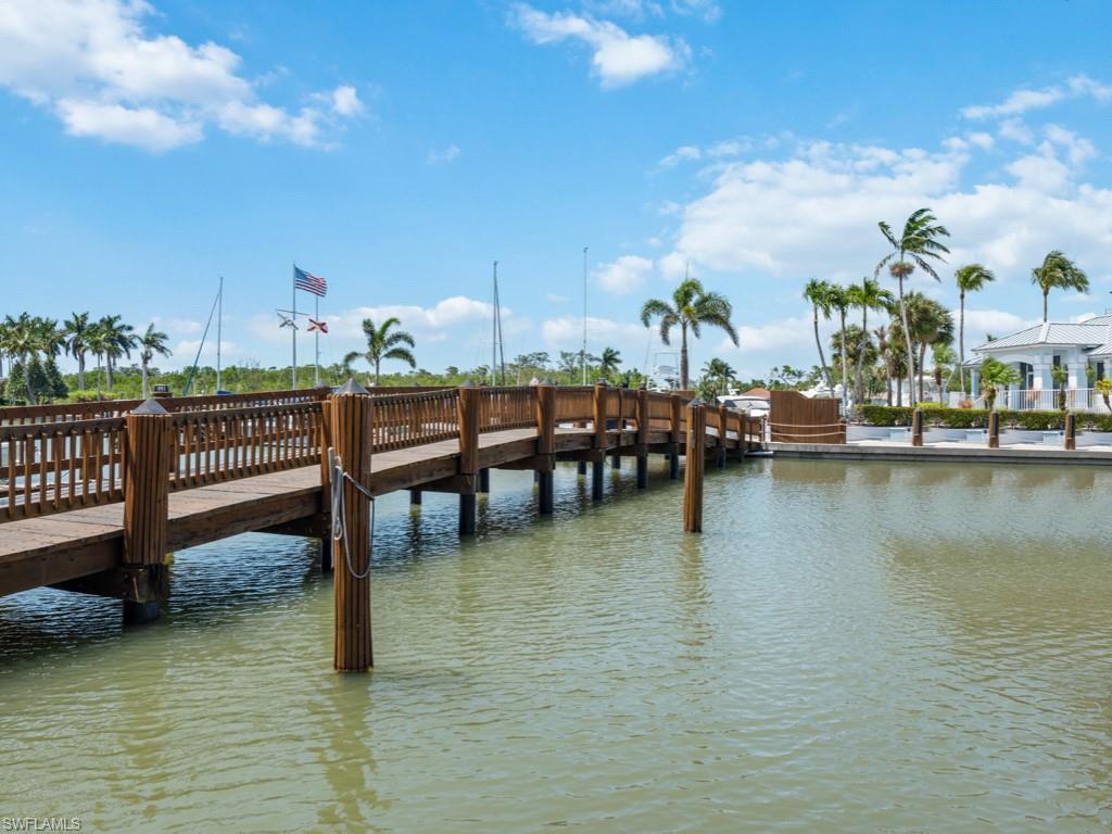 1733 Gulfstar DR S Unit: 303