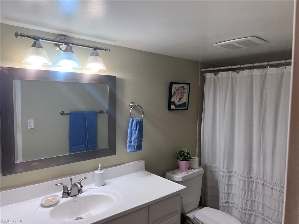 1686 Blue Point AVE Unit: A5
