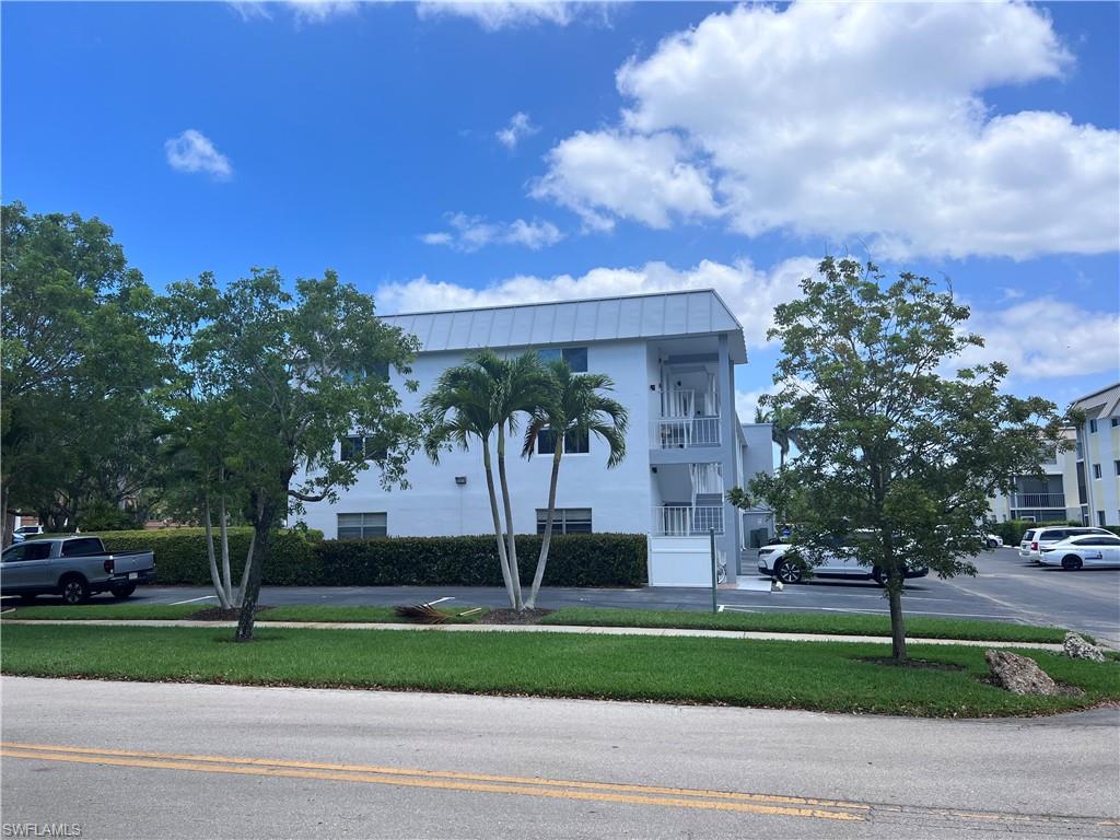 72 7th ST S Unit: 211