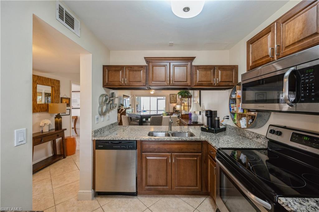 1933 Courtyard WAY Unit: D-101