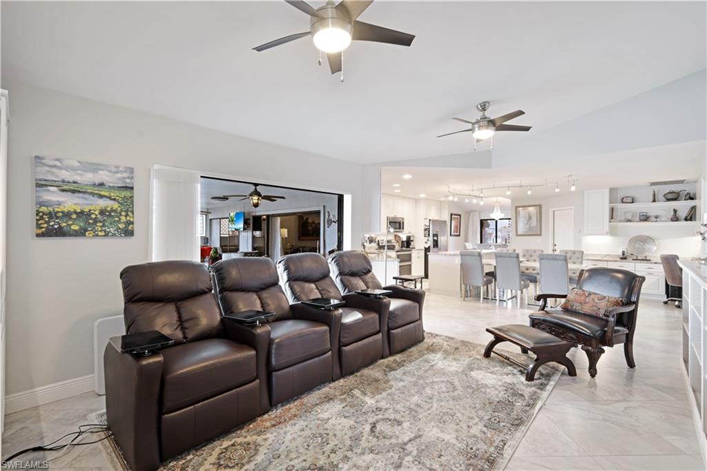 1222 SW 4th CT