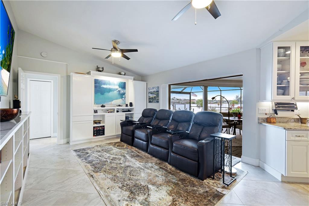 1222 SW 4th CT
