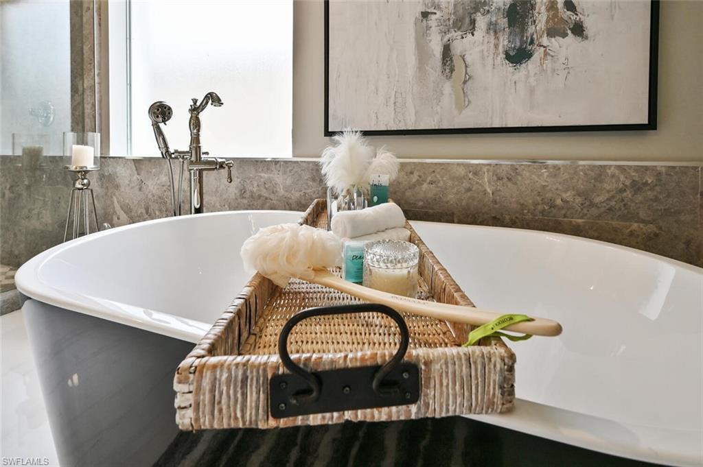 5616 Lago Villaggio WAY