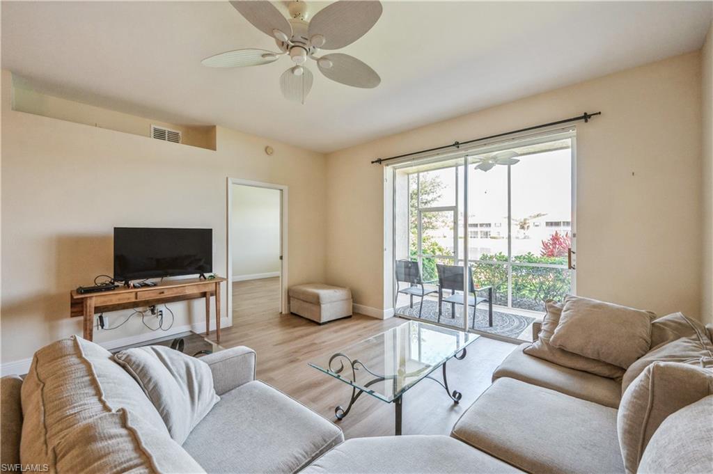 260 Robin Hood CIR Unit: 101