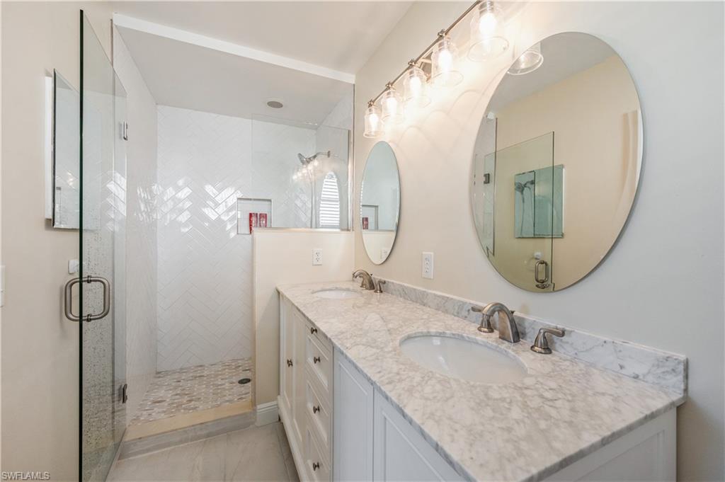 260 Robin Hood CIR Unit: 101