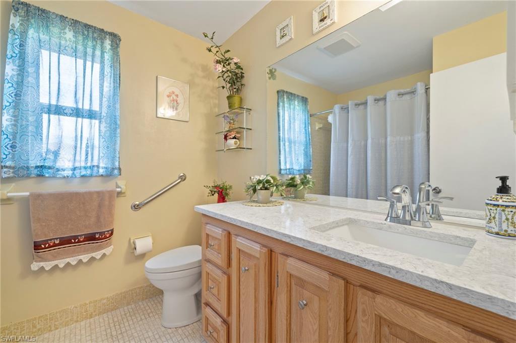 2288 Poinciana DR