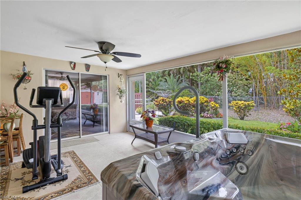 2288 Poinciana DR