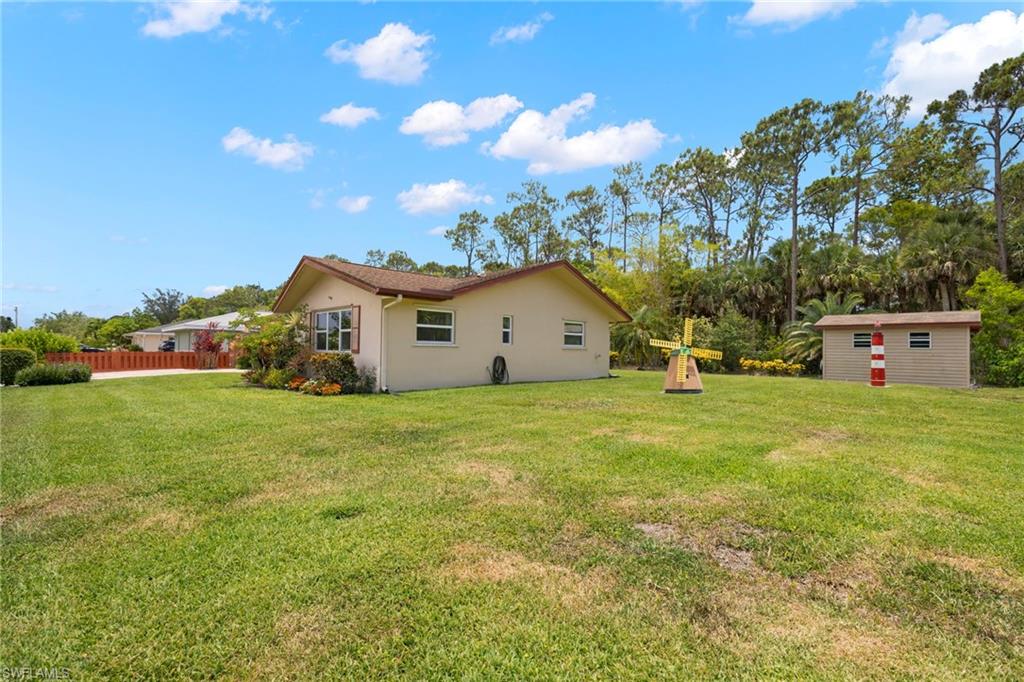 2288 Poinciana DR