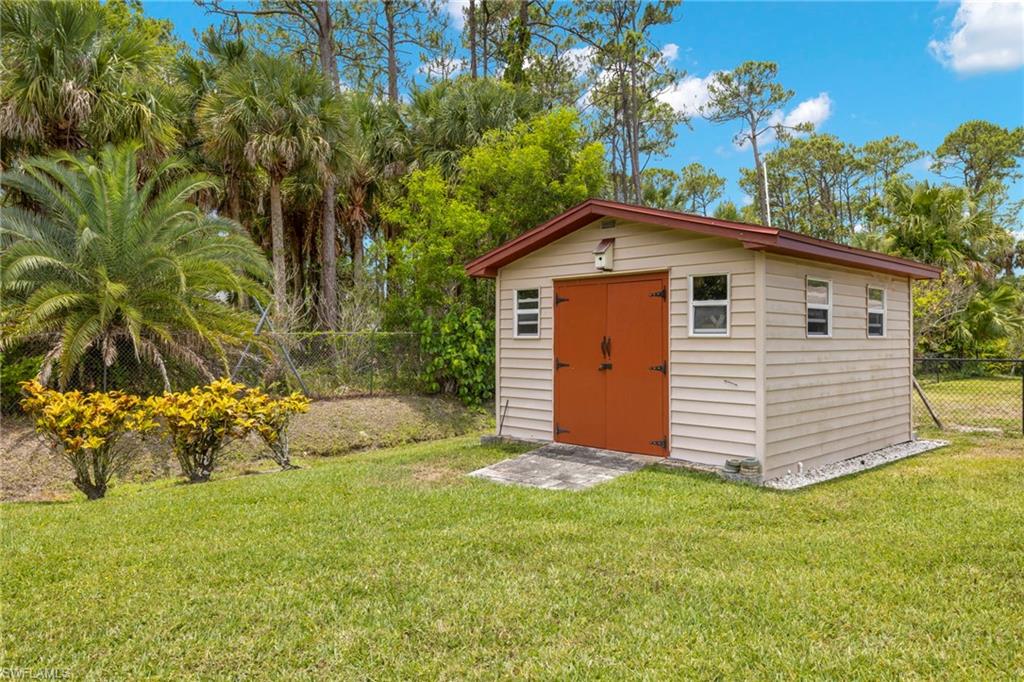 2288 Poinciana DR