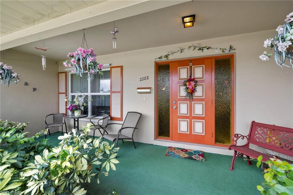2288 Poinciana DR