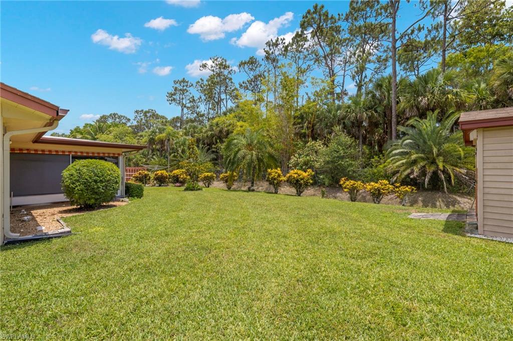 2288 Poinciana DR