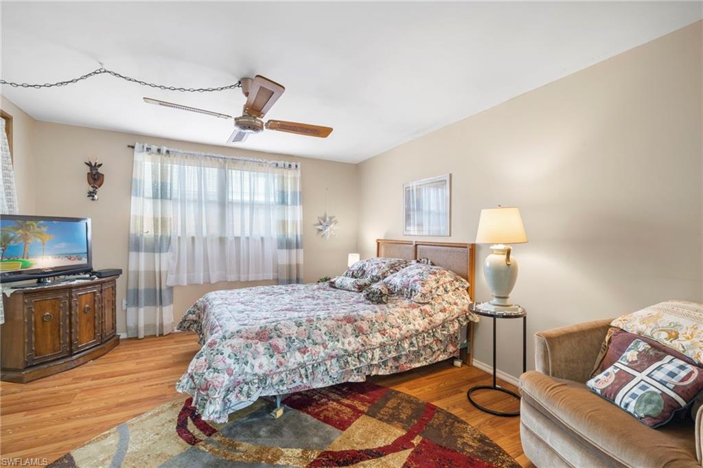 2288 Poinciana DR