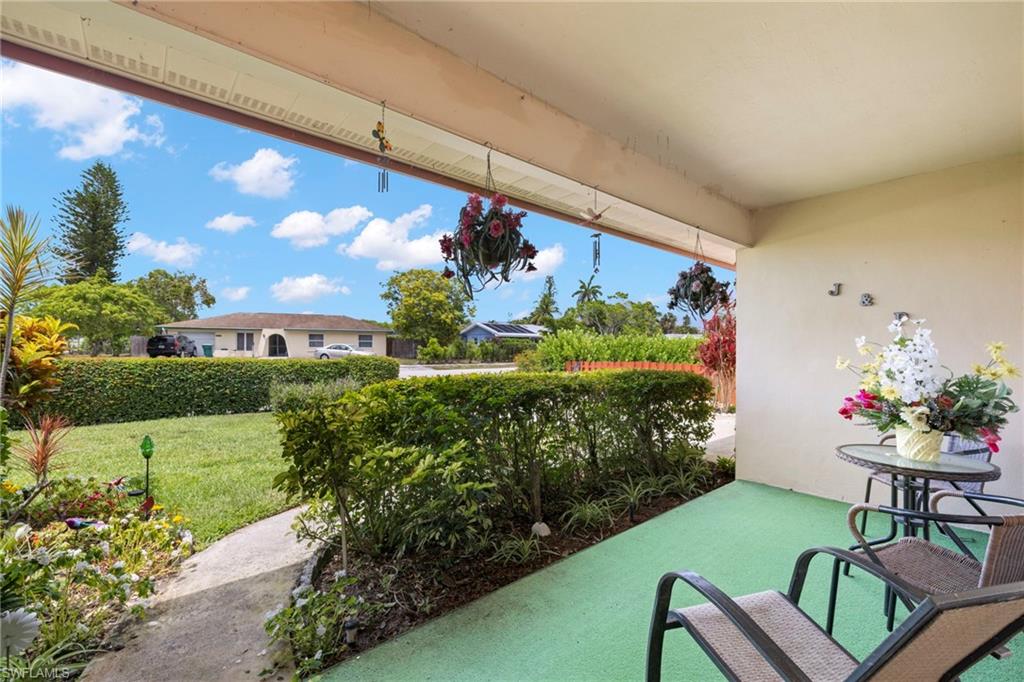 2288 Poinciana DR