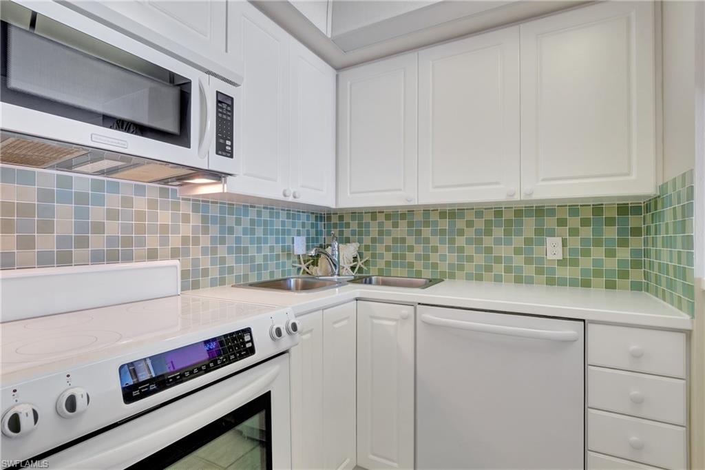 180 Seaview CT Unit: 803