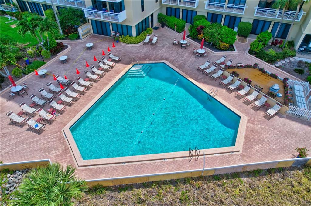 180 Seaview CT Unit: 803