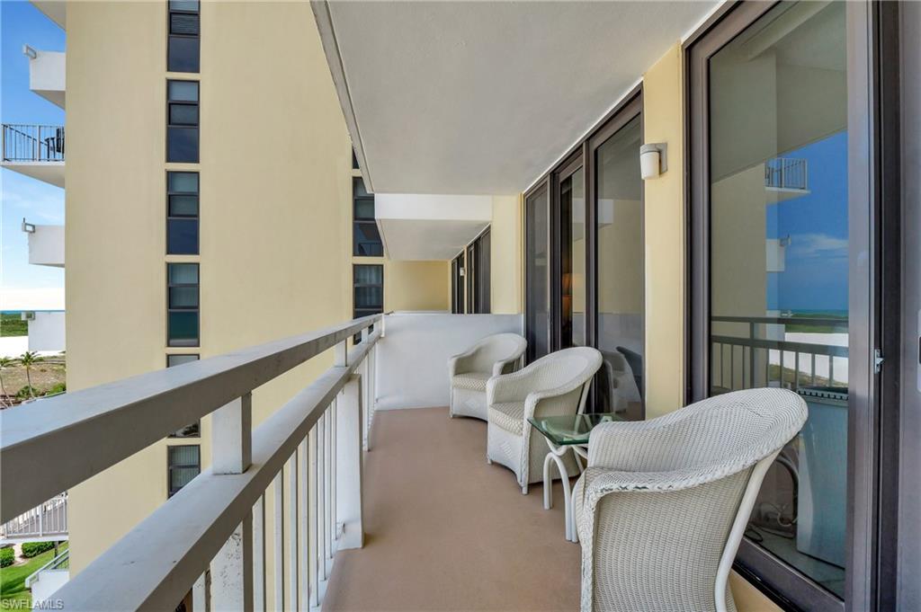180 Seaview CT Unit: 803