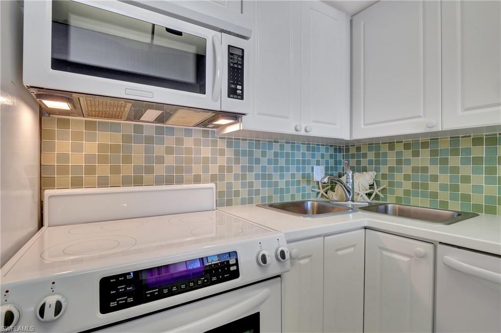180 Seaview CT Unit: 803