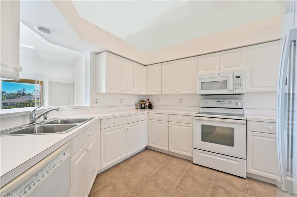 325 Dover PL Unit: I-203