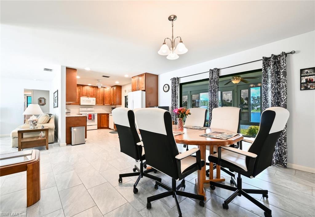 140 Fleur De Lis LN