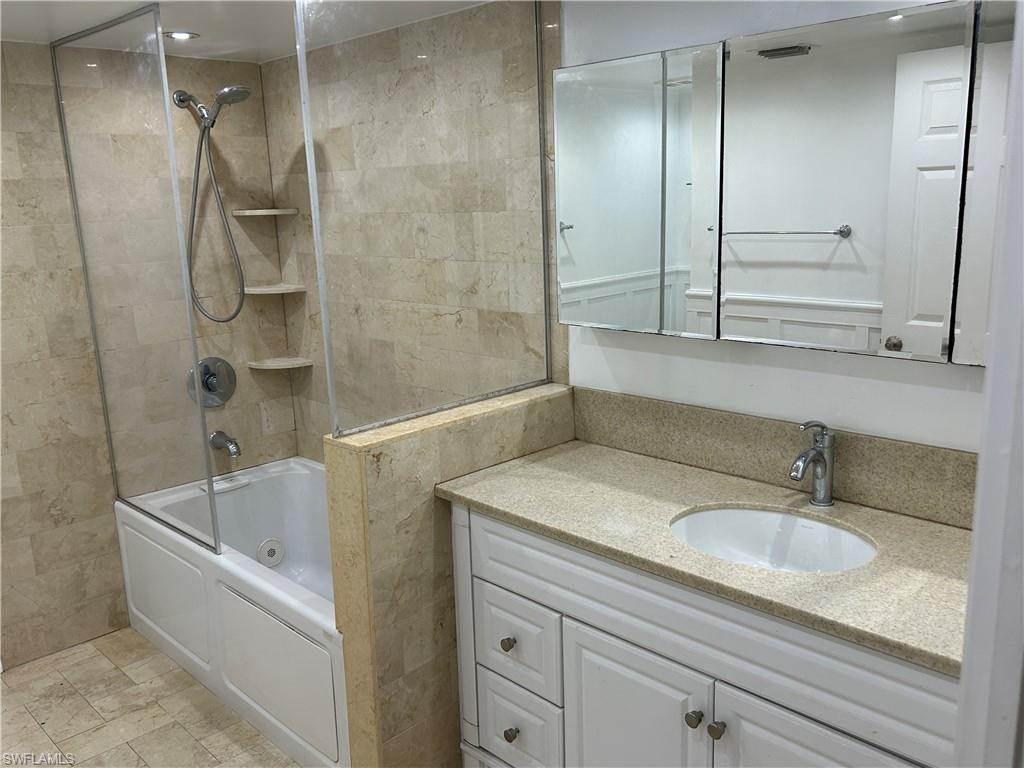 9578 Crescent Garden DR Unit: B-102