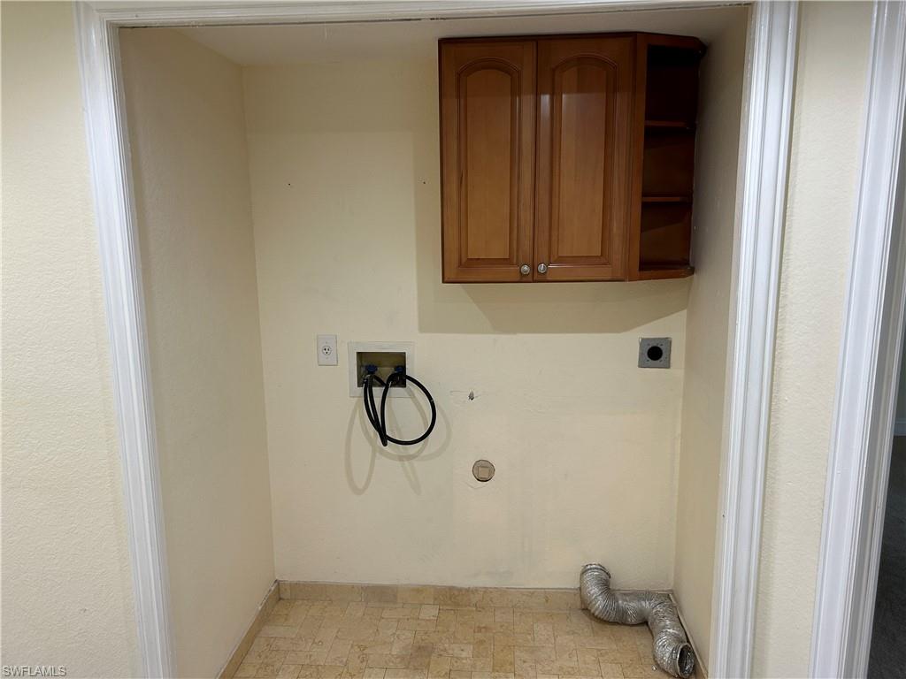 9578 Crescent Garden DR Unit: B-102