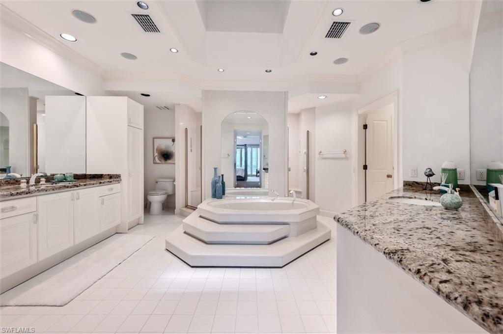 30 Casa Mar LN Unit: 2.01