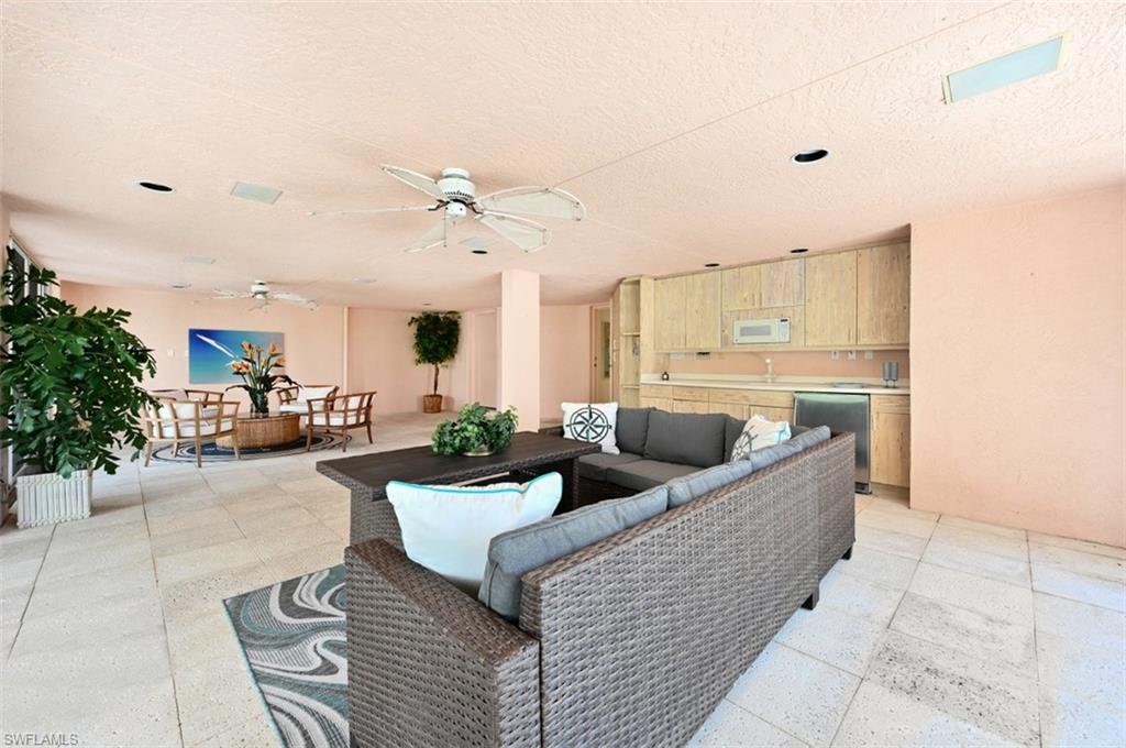 30 Casa Mar LN Unit: 2.01