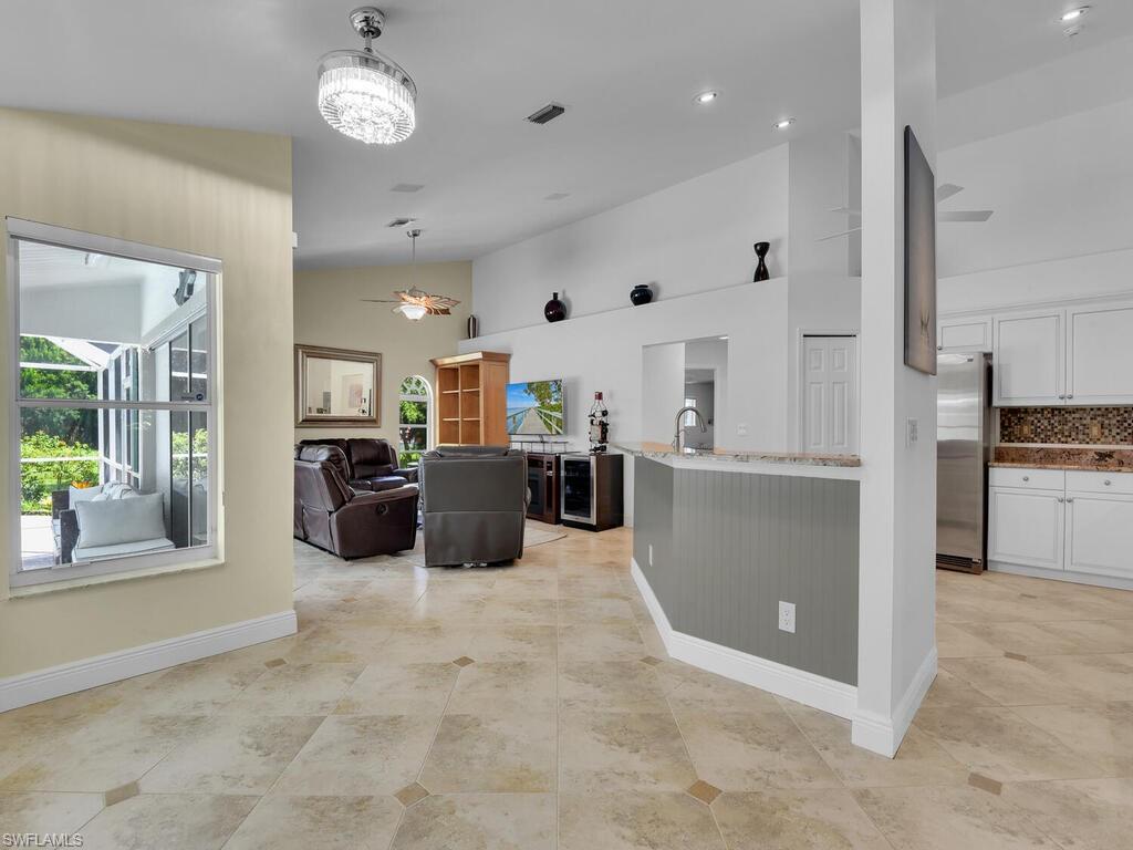 5891 Golden Oaks LN