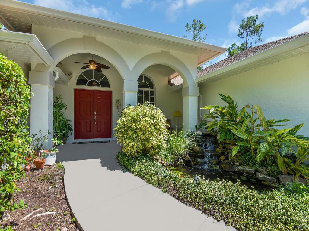5891 Golden Oaks LN