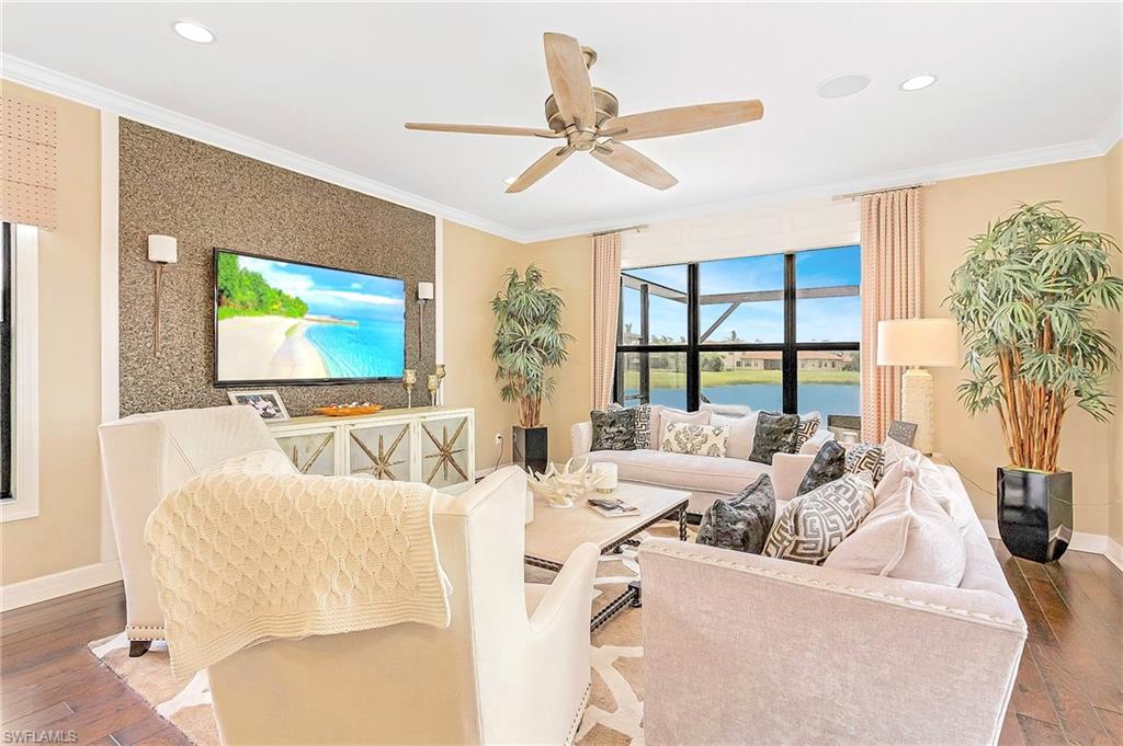 3821 Columbia CT