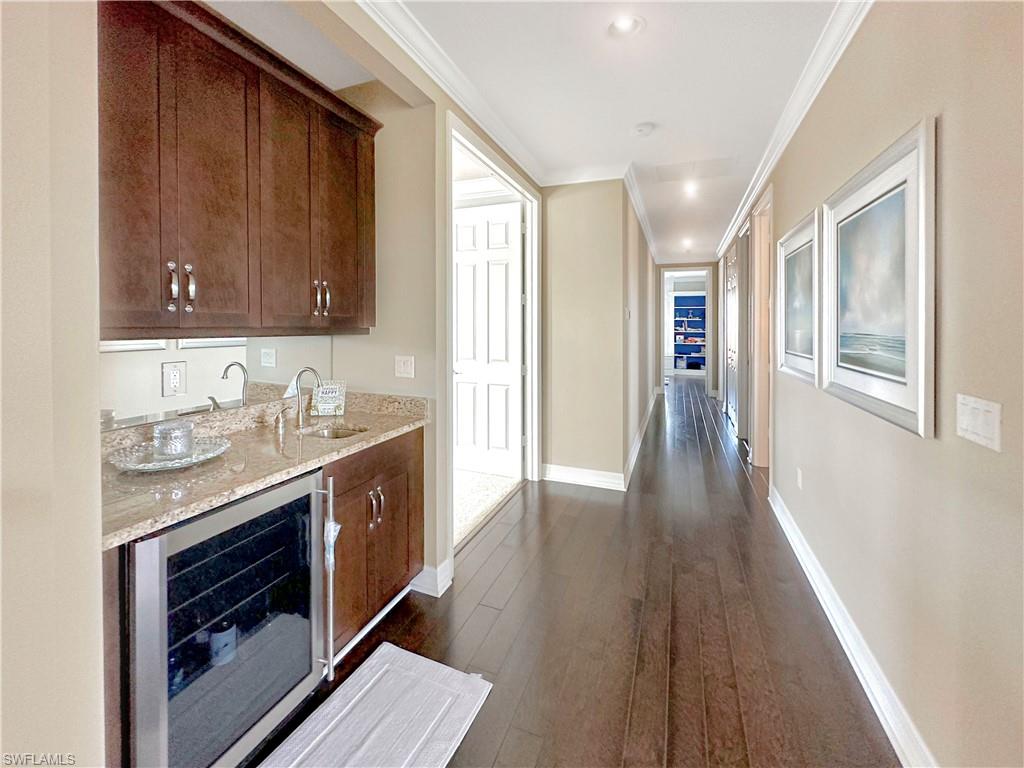 3821 Columbia CT